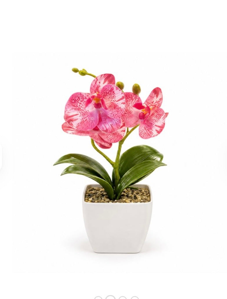 Planta artificial en maceta